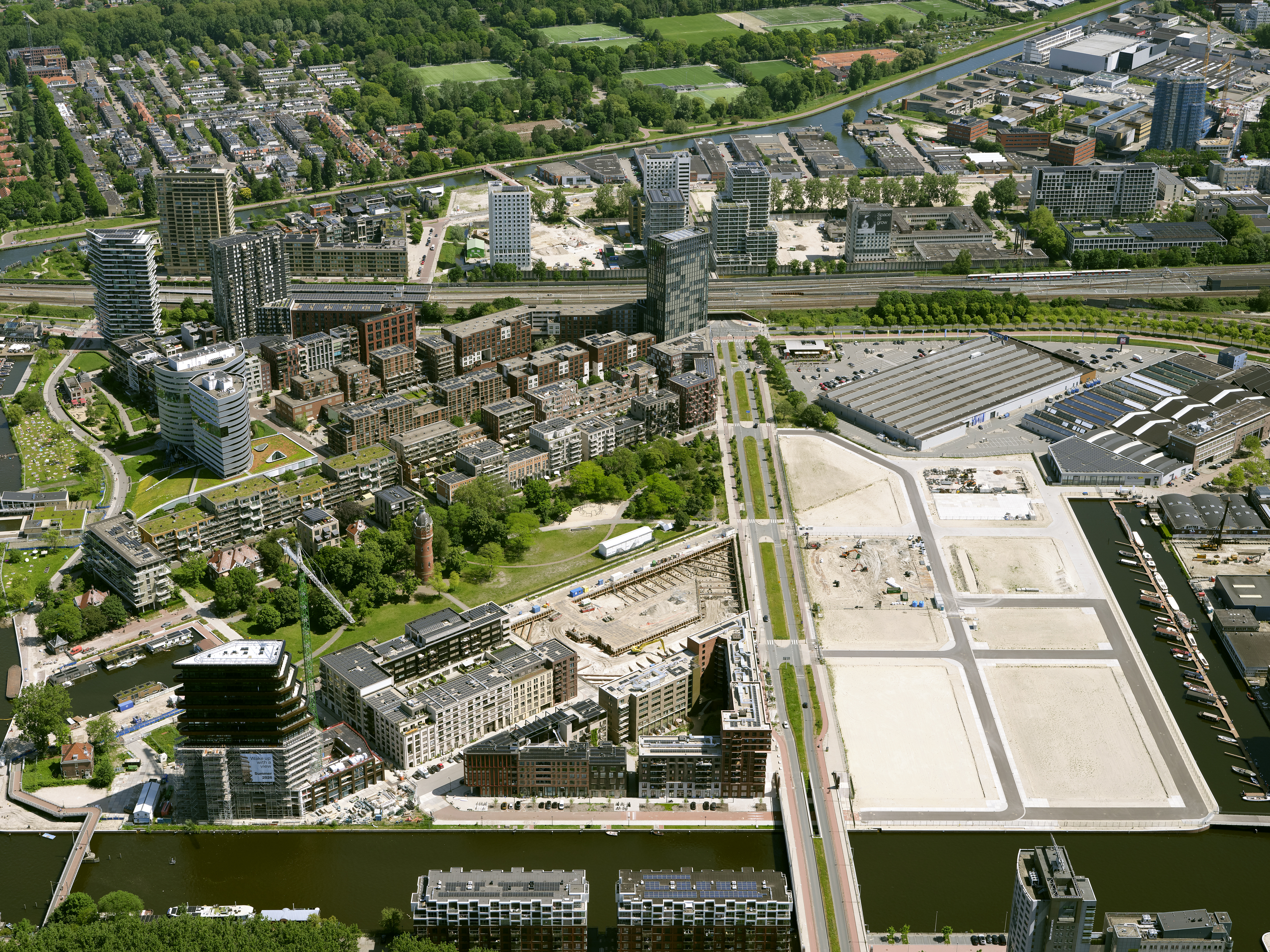 Aanleg speeltuinen in fase 1 en 2 Amstelkwartier